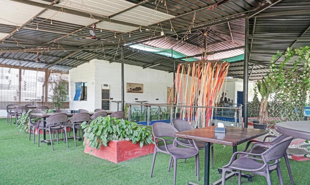 לינה וארוחת בוקר נגאון Mazzo Residency מראה חיצוני תמונה