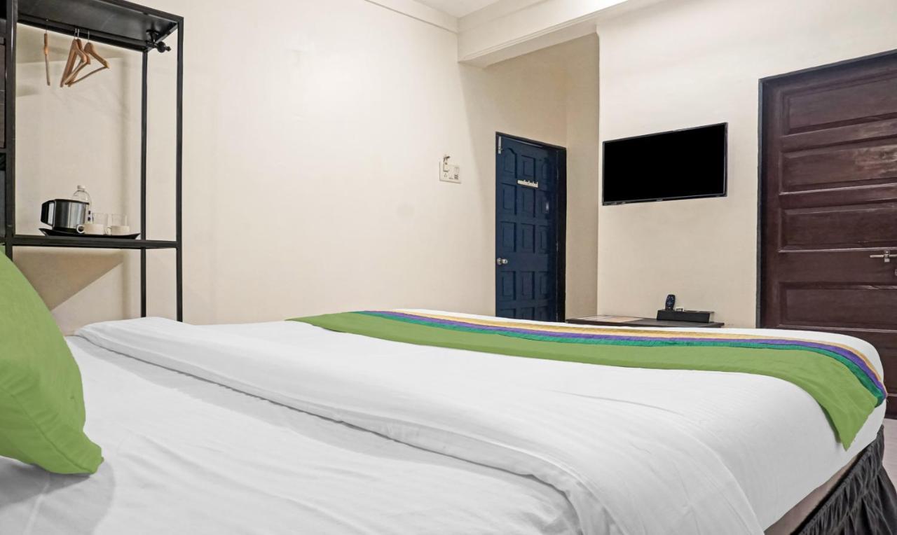 לינה וארוחת בוקר נגאון Mazzo Residency מראה חיצוני תמונה