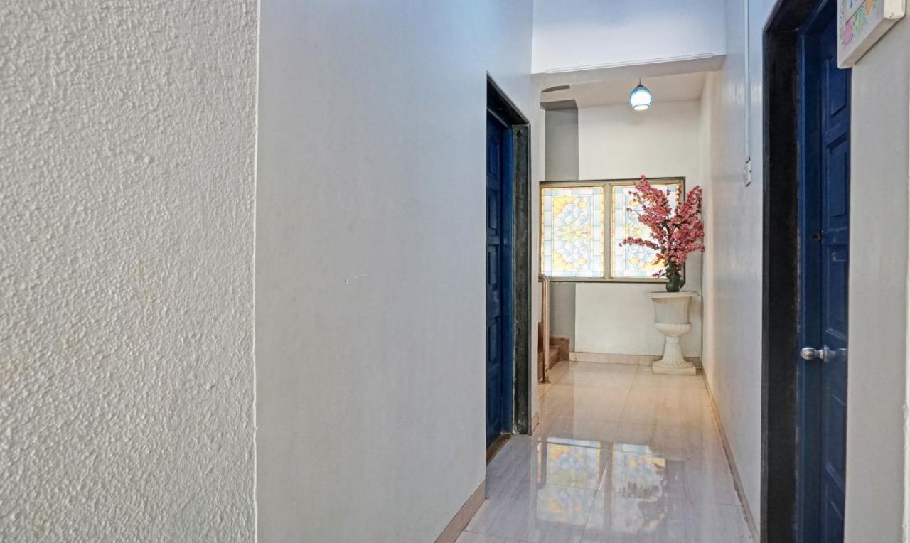 לינה וארוחת בוקר נגאון Mazzo Residency מראה חיצוני תמונה